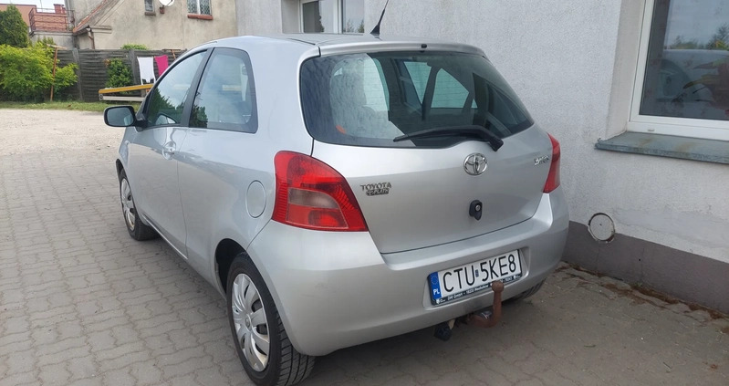 Toyota Yaris cena 12999 przebieg: 140000, rok produkcji 2008 z Tuchola małe 232